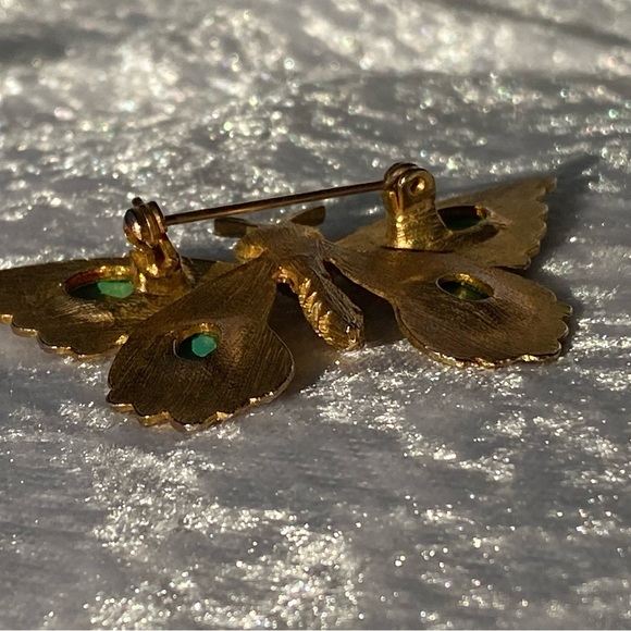 Vintage Butterfly Green Oval Cabochon Gold Tone Brooch - Picture 11 of 15
